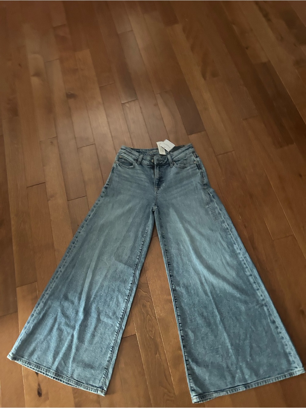 American Eagle Outfitters Light Wash Wide-Leg Flare Jeans
